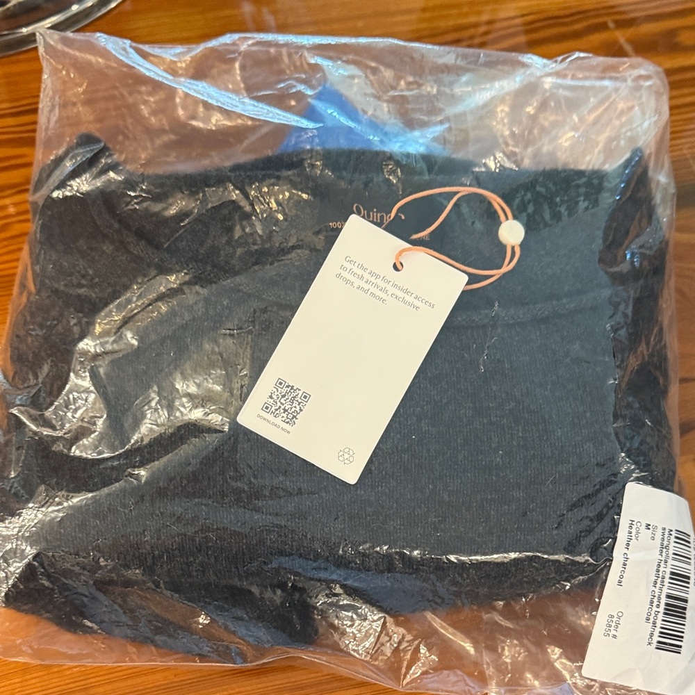 NWT Quince 100% Mongolian Cashmere Boatneck Sweater Heather Charcoal M - Picture 13 of 14